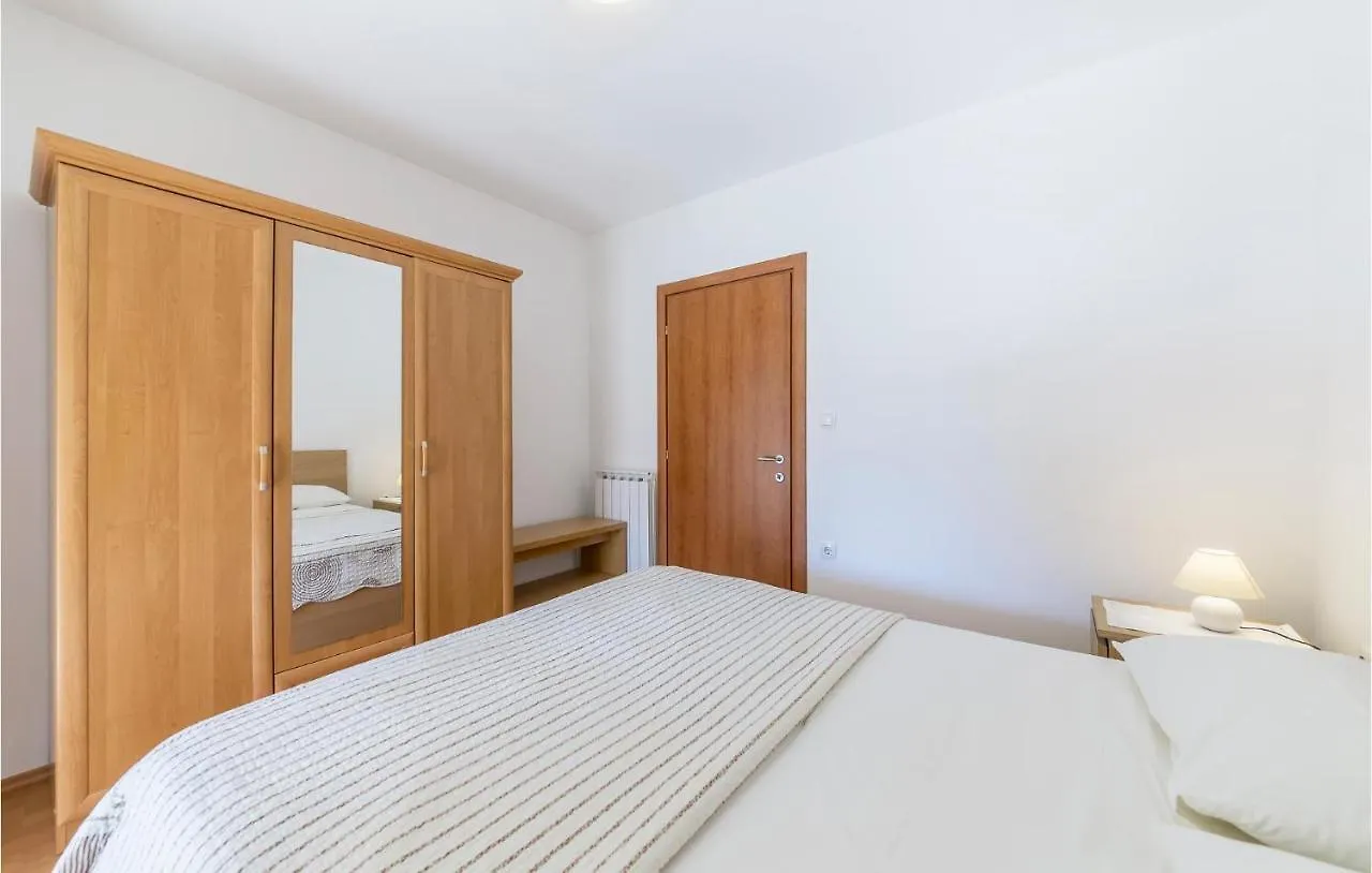Awesome Home In Vodnjan With Kitchen 0*,  קרואטיה